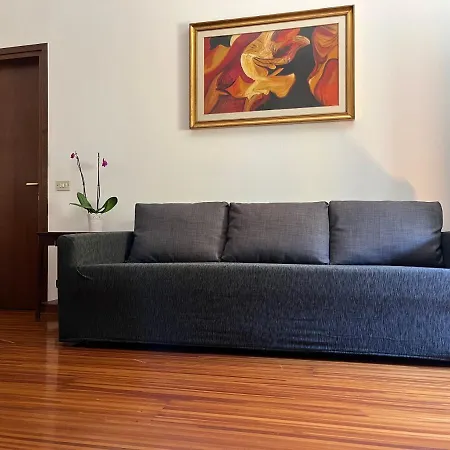 Apartment Toran